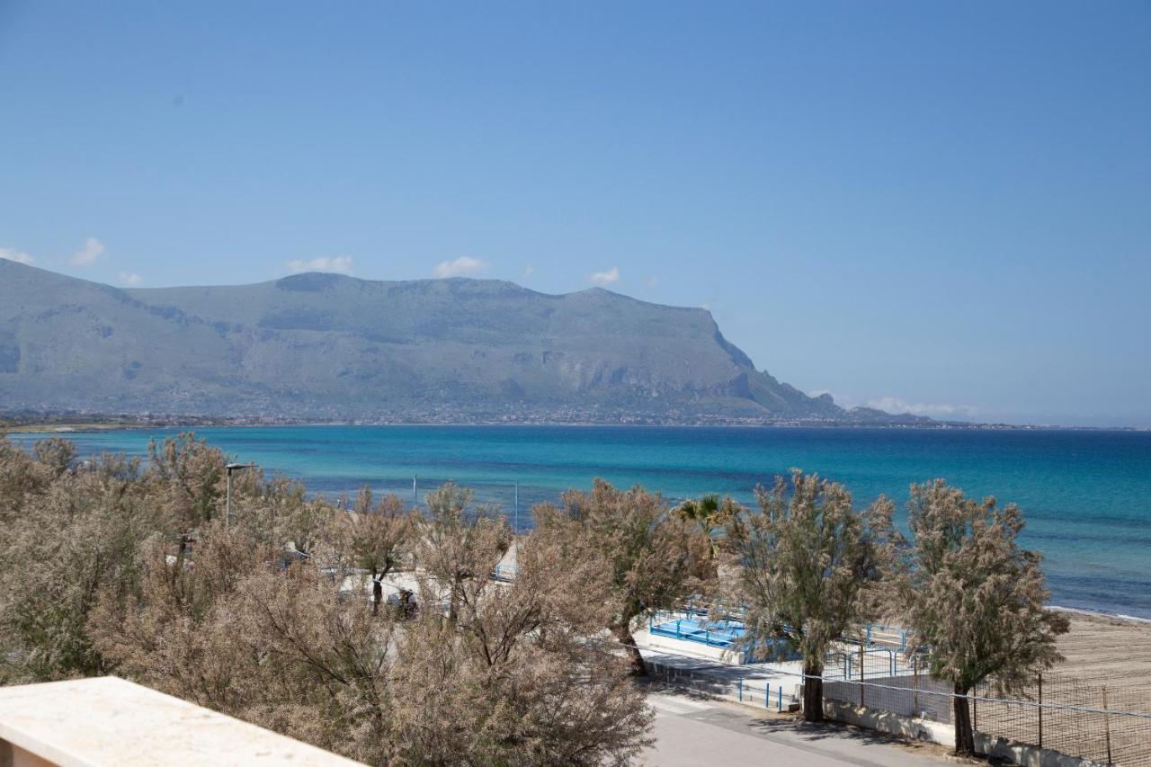 Ar Palace Hotel - Palermo Isola delle Femmine Exteriör bild